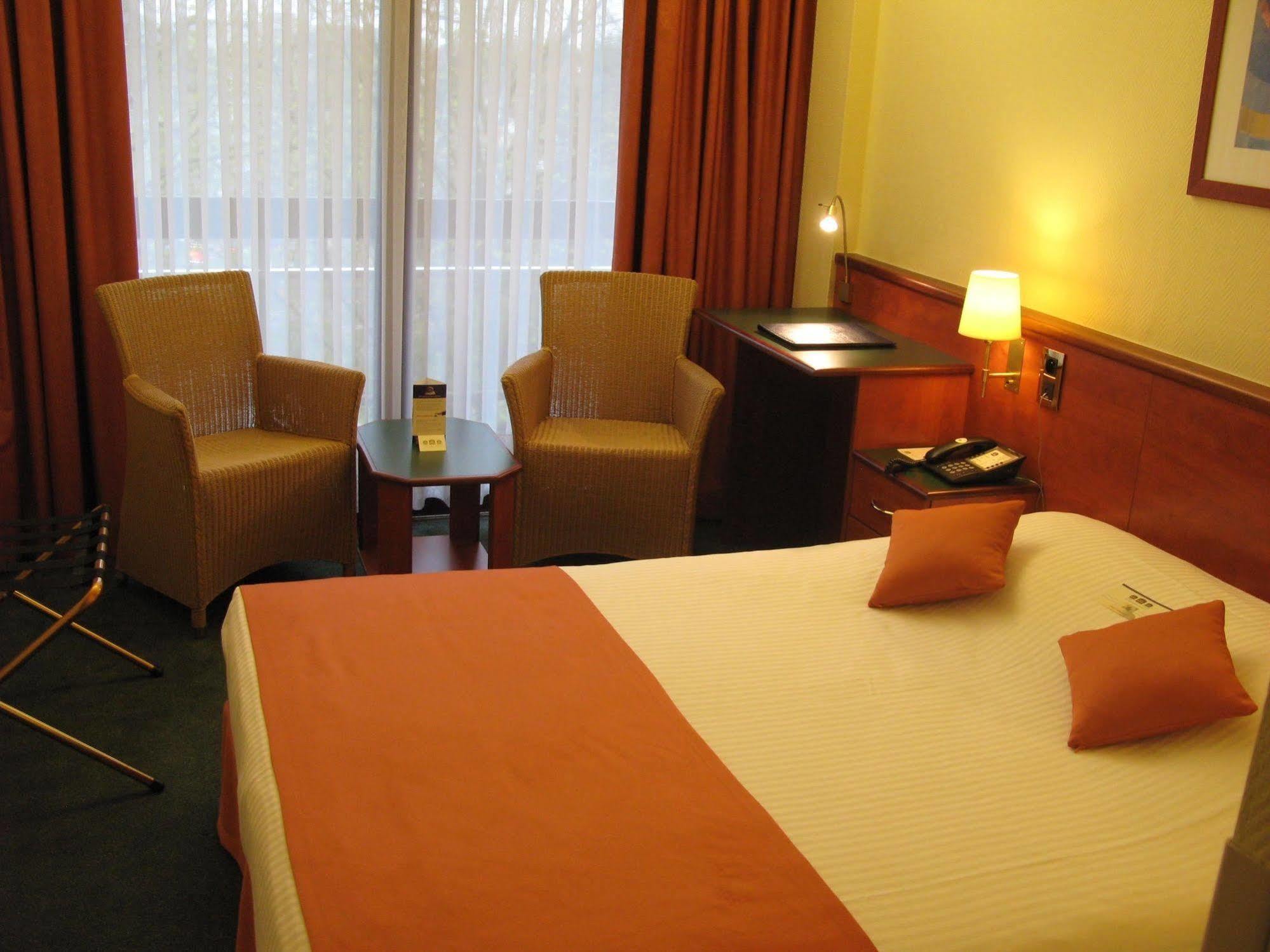 Hotel Best Western County House Saint-Gilles Dış mekan fotoğraf